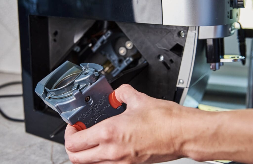 Coffee Equipment Cleaning3 1